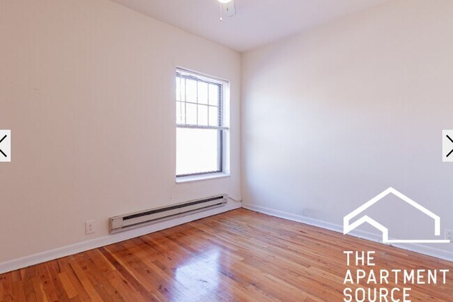 Foto del edificio - 654 W Cornelia Ave