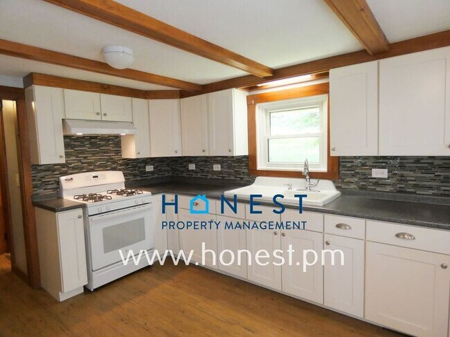 Foto del edificio - 523 Memorial Dr