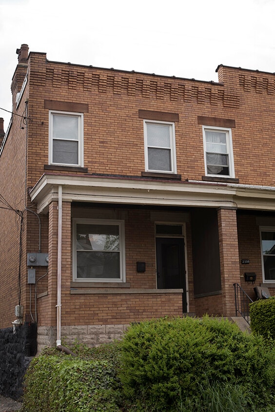 255 Martsolf Ave, West View, PA 15229 Townhouse for Rent in West View, PA