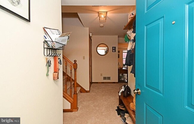 Building Photo - 601 W Market St