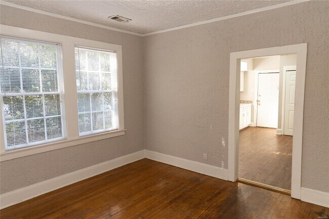 Building Photo - 3256 Montezuma Rd