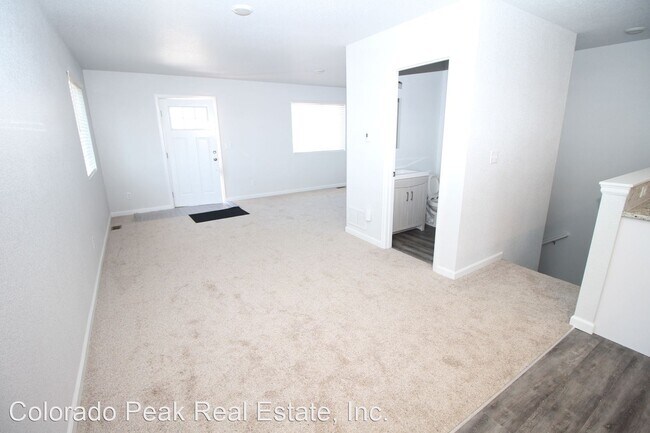 Building Photo - 3 br, 3 bath House - 941 E Moreno Ave