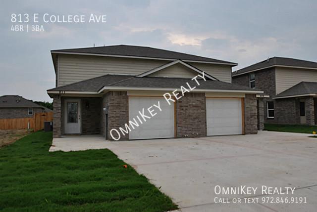 Primary Photo - 813 E College Ave