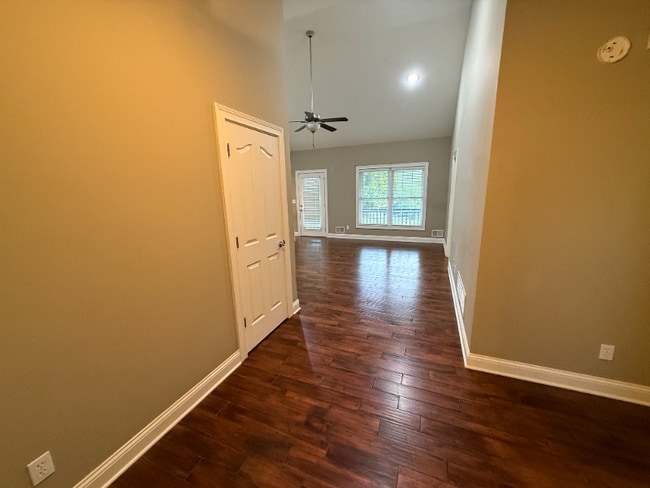 Building Photo - 133 Garden Dr