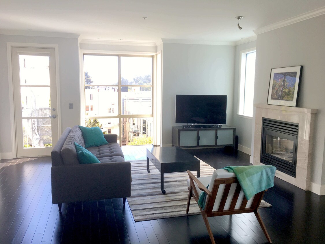 Living Room - 550 Stanyan St