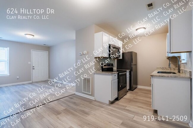 Foto del edificio - 624 Hilltop Dr