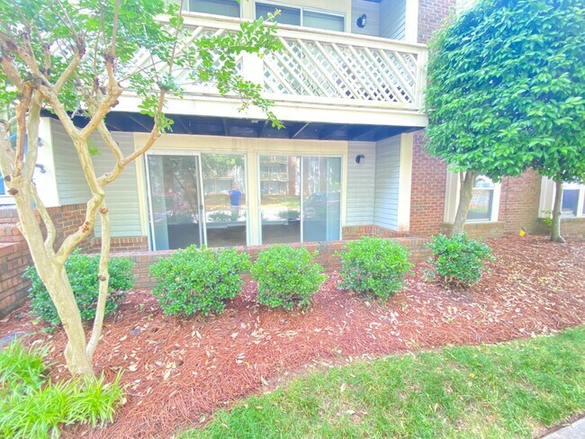 Building Photo - 2bed/2bath Condo at entrance of UNCC, 1st ...