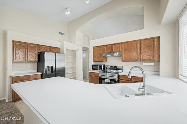 Foto del edificio - 1068 W Glenmere Dr