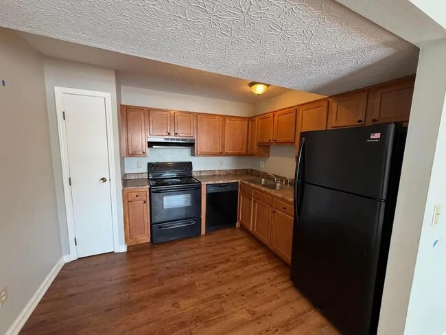 Foto del edificio - 7887 Thornfield Ln