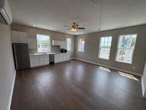 Building Photo - 201 E Orange Ave