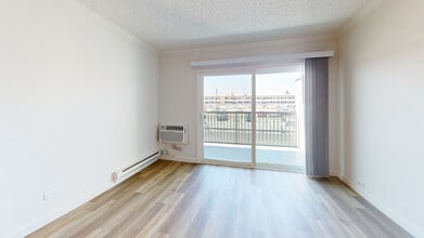 Interior Photo - Eight 80 Newport Beach