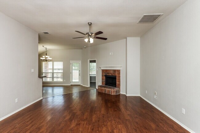 Foto del edificio - 4525 Grainland Ct