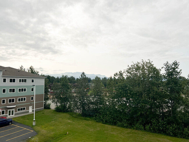 Building Photo - 6934 Meadow St
