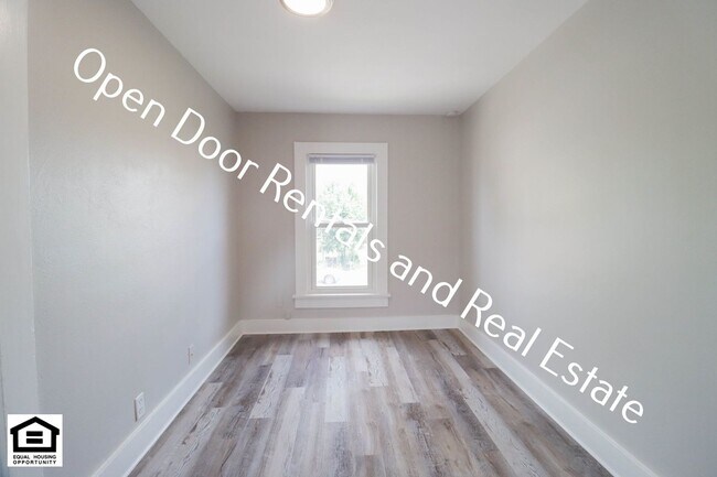 Foto del edificio - 1918 Riedmiller Ave