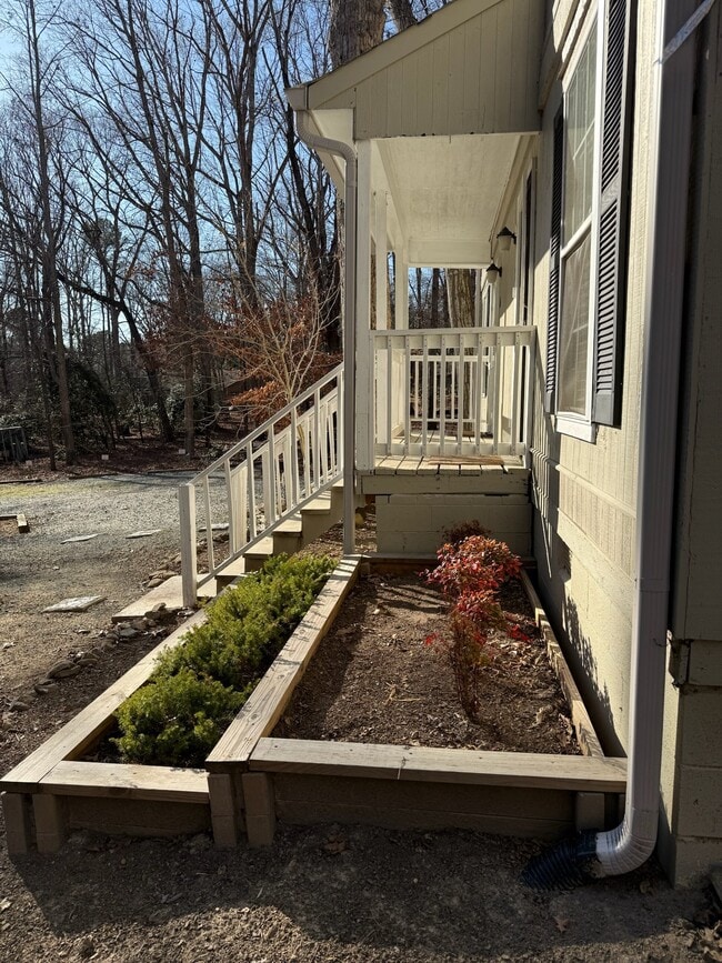 Foto del edificio - 925 Shady Lawn Rd