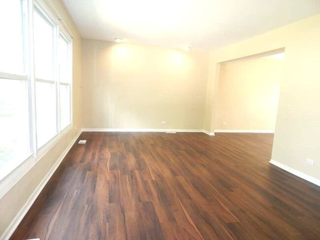 Building Photo - 2080 Springside Dr