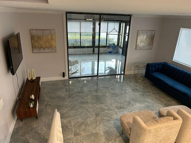 Foto del edificio - 7690 Lago Del Mar Dr