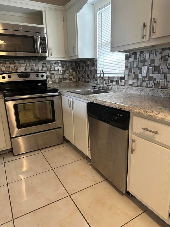 Foto del edificio - 9355 SW 8th St