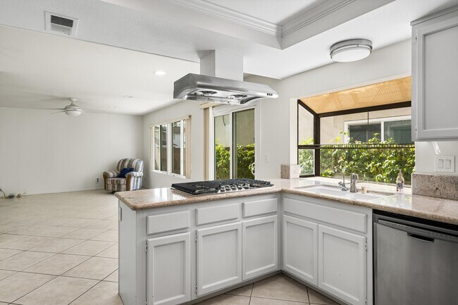 Foto del edificio - 24681 Creekview Dr