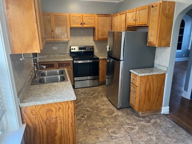 Foto del edificio - 9245 S Clyde Ave