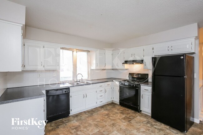 Foto del edificio - 11008 E 83rd St