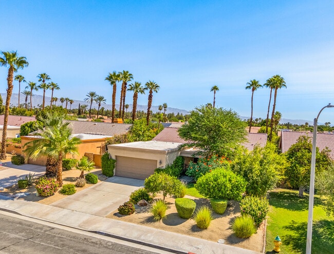 Foto del edificio - 40588 Clover Ln