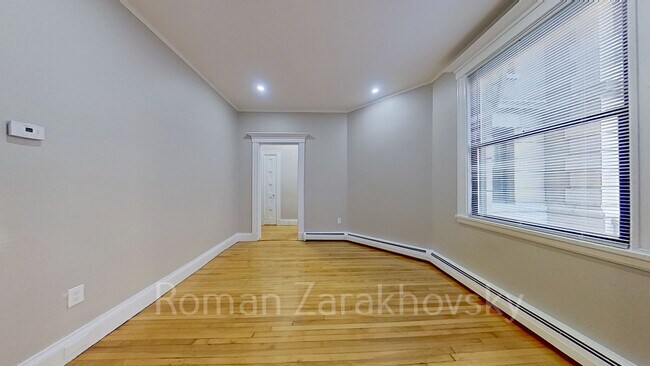 Foto del edificio - 72 Gardner St