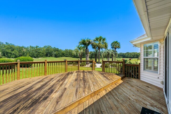 Foto del edificio - Golf Course Living Just Minutes from North Myrtle Beach – Long-Term Rental in Aberdeen
