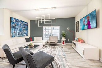 Building Photo - 1571 Moon Valley Dr