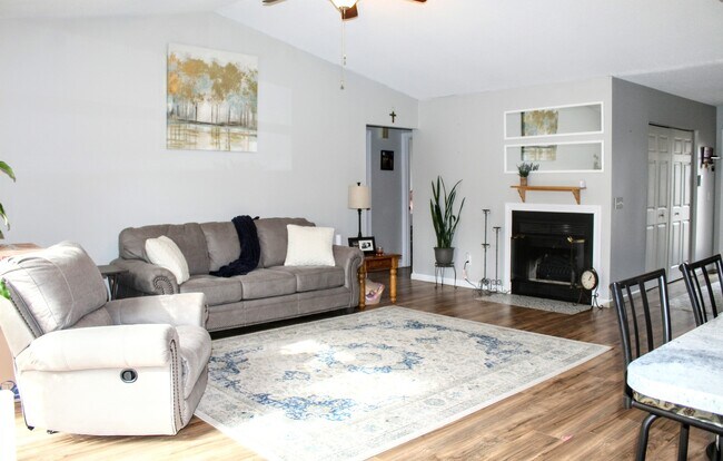 Building Photo - 8899 Andrea Ct