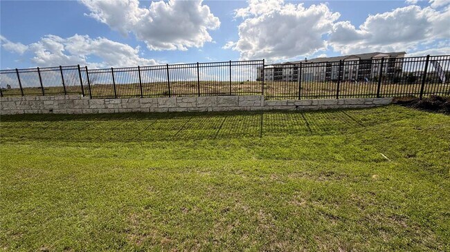 Foto del edificio - 806 Lynx St