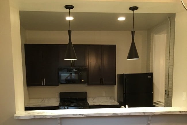 Breakfast bar - 3818 Arsenal Street