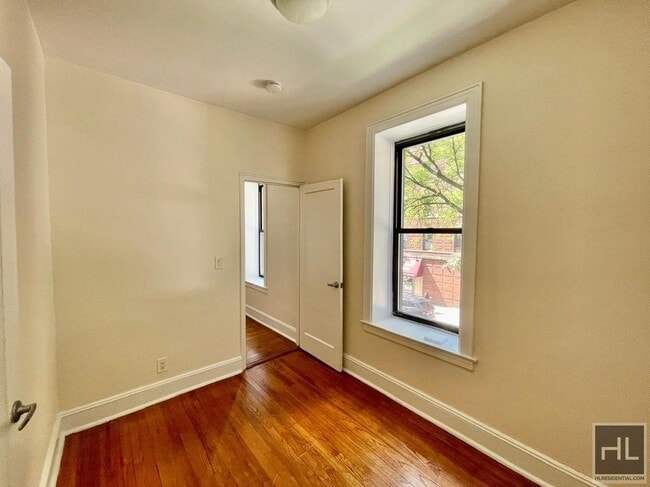 Building Photo - East 38th Street