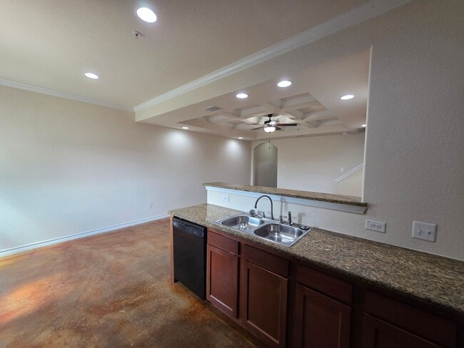 Building Photo - Town home for rent
