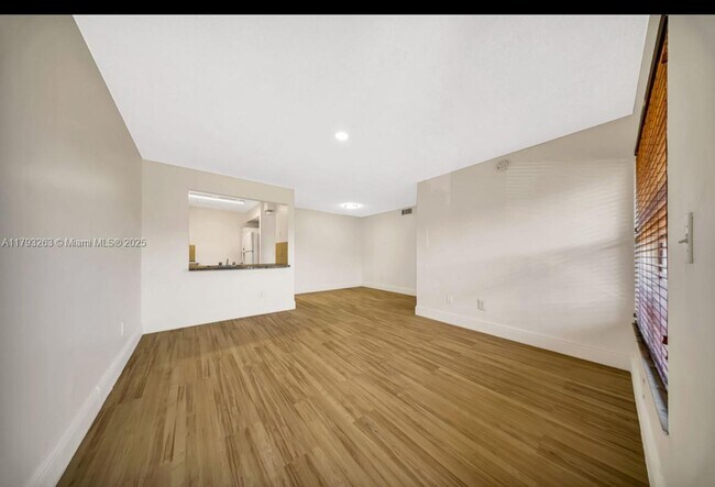 Foto del edificio - 14863 SW 104th St