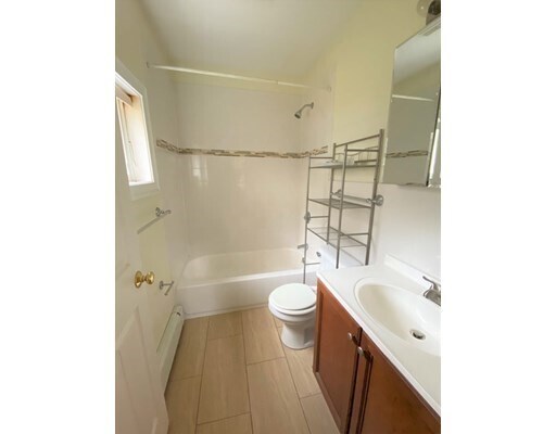 Building Photo - 19 Rogers St