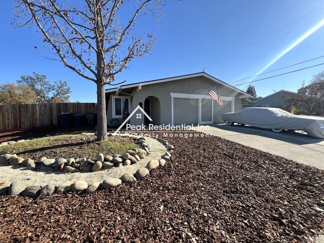 Building Photo - Updated 2bd/1ba Orangevale Duplex
