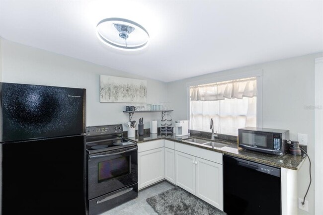 Foto del edificio - 107 Iona Ave