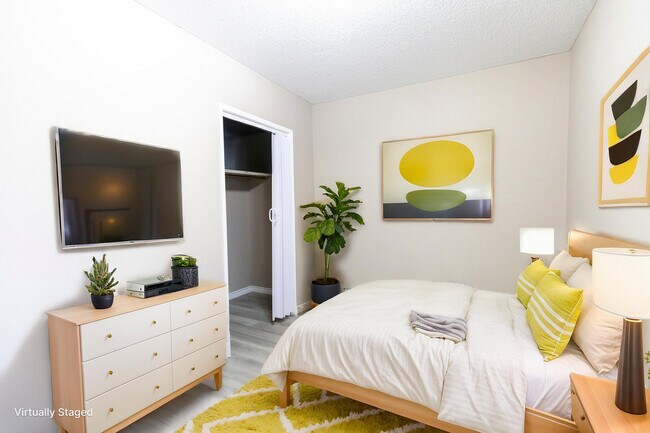 Photo du bâtiment - University Pointe Apartments