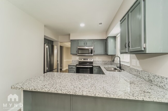 Building Photo - 9315 Haywain Ct