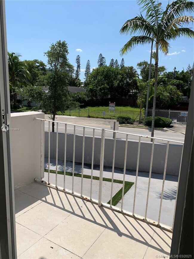 Foto del edificio - 1101 NE 80th St