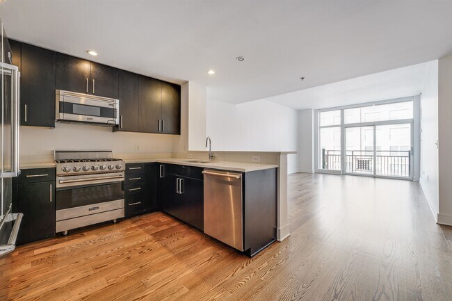 Foto del edificio - 1100 Maxwell Ln