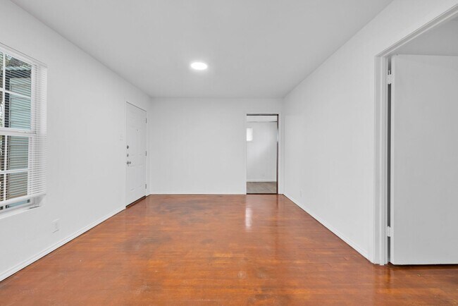 Foto del edificio - 162 Birchwood Dr