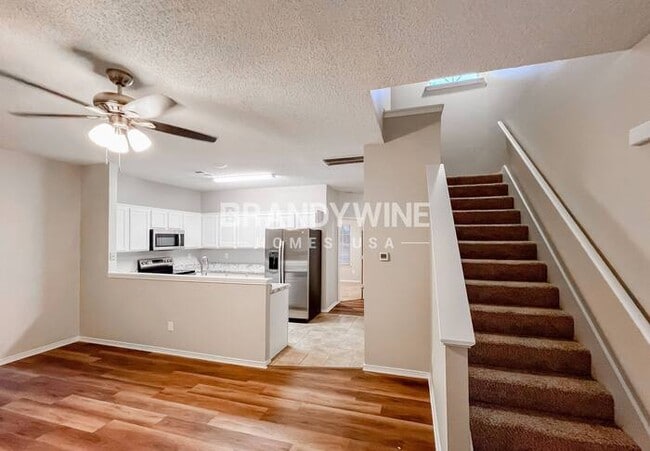 Building Photo - 910 Gable Ave