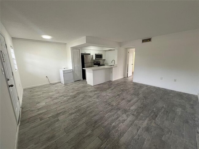 Foto del edificio - 4507 3rd St Cir W