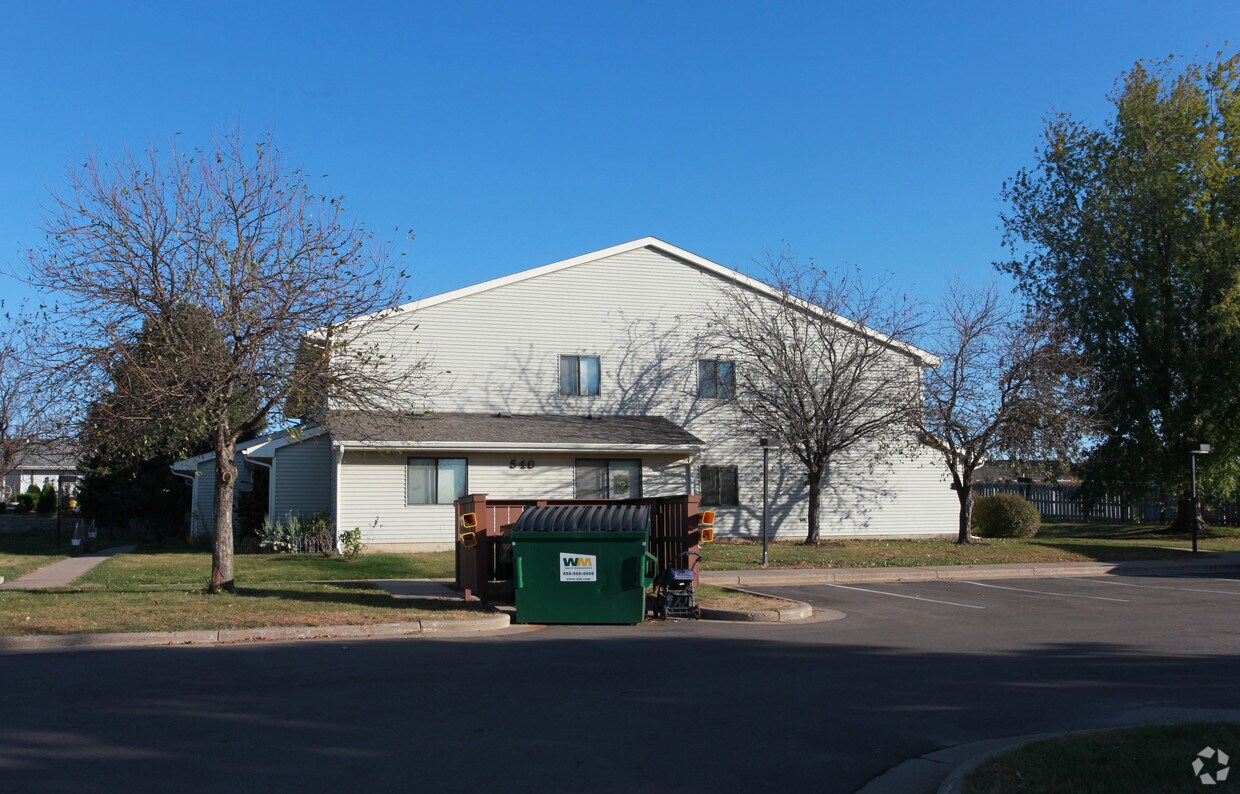 Foto del edificio - Meadowcrest Apartments