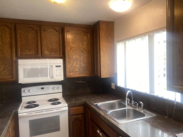 Foto del edificio - 390 E Madison Ave