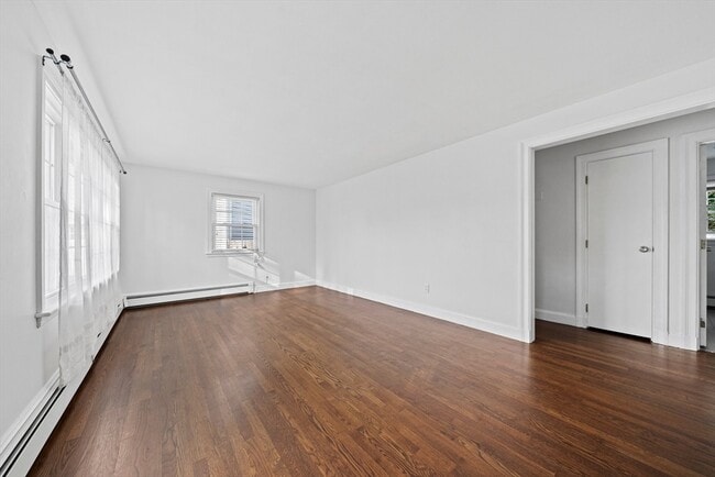 Building Photo - 8 Petrel Rd