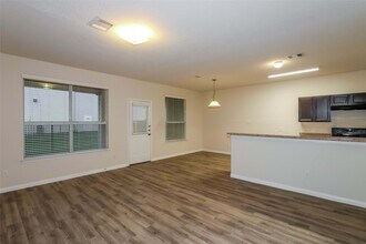 Building Photo - 6222 Brenwood Cir