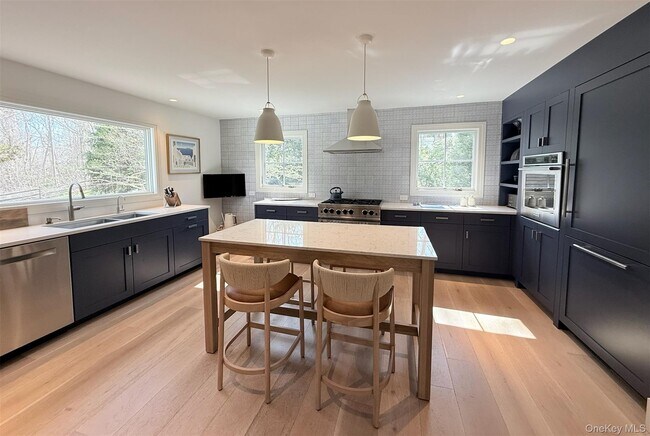 Foto del edificio - 323 Division St